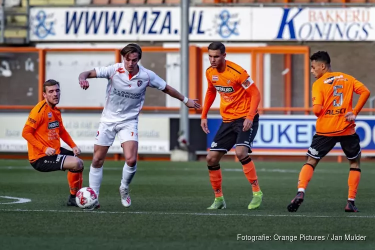 Jong Volendam in cruciaal duel langs TEC